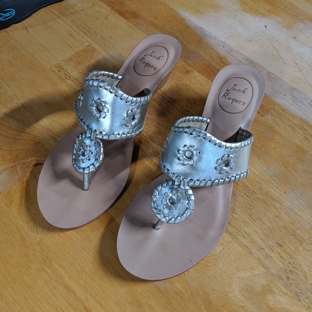 Jack Rogers platinum mid-wedge size 7.5